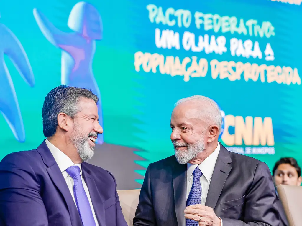 Lula é vaiado três vezes na Marcha dos Prefeitos em Brasília